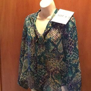 Ladies long sleeve sheer career top in size small